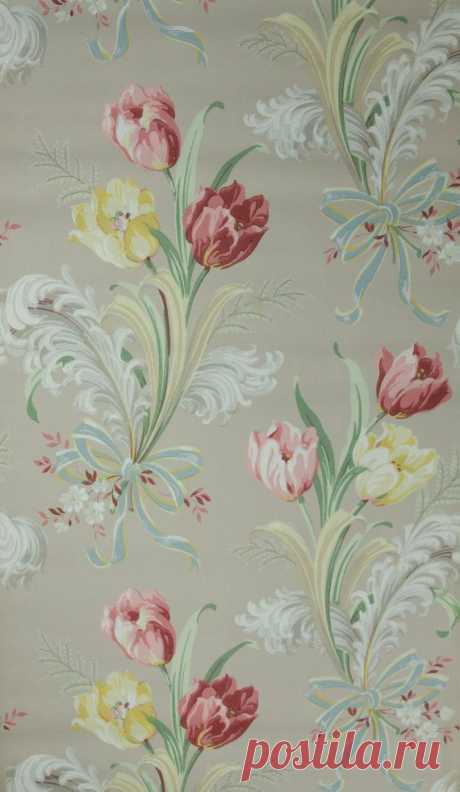 1940's Vintage Wallpaper - Floral Wallpaper with Pink and Yellow Tulips and…