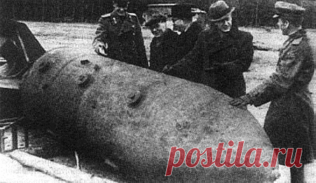 Как супербомба весом 5,4 тонны помогла сломить волю фашистов / Назад в СССР / Back in USSR