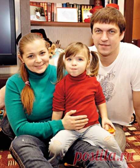 Ирина Пегова и Дмитрий Орлов с дочкой
