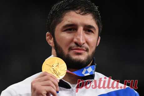 Олимпийскому чемпиону по борьбе Садулаеву отказали во въезде в Румынию. В Бухаресте проходит чемпионат Европы по борьбе.