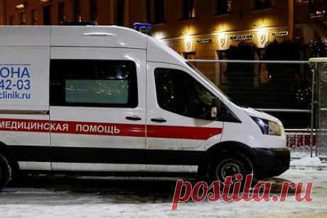 Медики госпитализировали 15 человек после ДТП в Чувашии. Медики госпитализировали 15 пострадавших в ДТП с автобусом, произошедшем на территории Чувашии вечером в среду, 3 января. Речь идет о катастрофе, которая произошла с автобусом, следующим из Нижнего Новгорода в Тольятти. Потеряв управление на трассе, он съехал в кювет и опрокинулся.