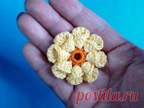 ▶ Вязание крючком Урок 6 - Объёный цветок Howto Crochet flower - YouTube