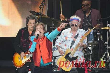 Доход группы The Rolling Stones превысил миллиард долларов. Доход британской рок-группы The Rolling Stones превысил миллиард долларов. Известно, что концерты принесли участникам музыкального коллектива рекордные два миллиарда, а в 2021 году всего за 14 выступлений их фанаты заплатили более 130 миллионов суммарно. Так, The Rolling Stones стали группой с многомиллиардным доходом.