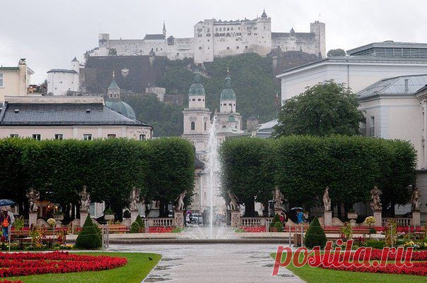 Знаменитая, ни разу за всю историю не покоренная, и одна из крупнейших в Европе крепостей - Хоэнзальцбург (Австрия).
