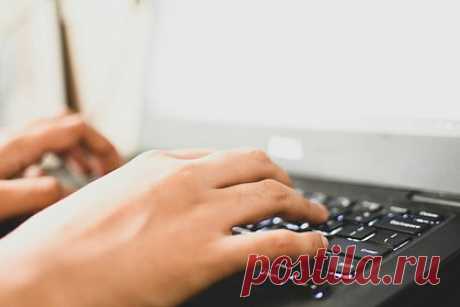 Студент украл деньги у россиян при помощи не менее 70 кибермошенничеств. В Челябинске полиция задержала 20-летнего студента электротехнического колледжа, который подозревается в краже денег при помощи сайтов-двойников известных торговых интернет-площадок. В отношении него возбудили дело по статье 159 УК РФ. Пока что установлена его причастность к 70 кибермошенничествам.