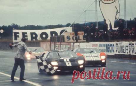 Провал Ford GT40 в качестве дорожного суперкара (20 фото) . Чёрт побери