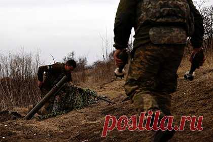 Боец ВСУ проснулся в российском плену. Боец Вооруженных сил Украины (ВСУ) рассказал, как проснулся в российском плену после бегства украинской армии. Он долгое время рыл окопы, и командир отделения сказал ему лечь поспать перед сменой на позициях. Однако когда украинский военнослужащий проснулся, рядом с ним оказалась Российская армия.