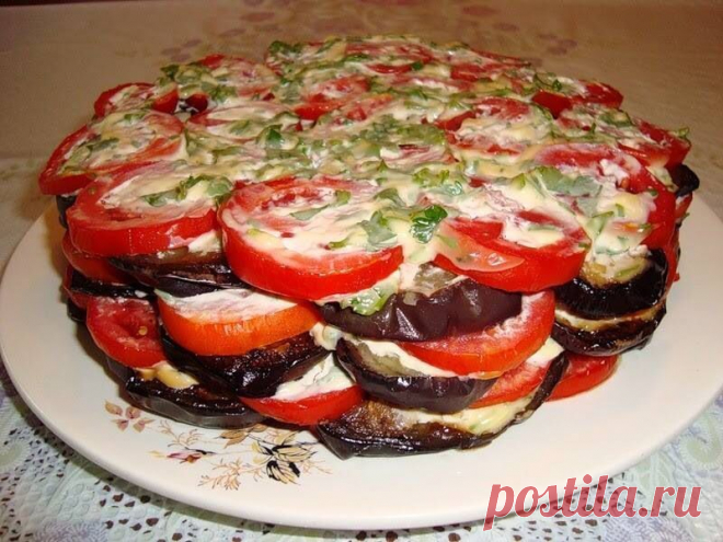 Торт из баклажан с помидорами