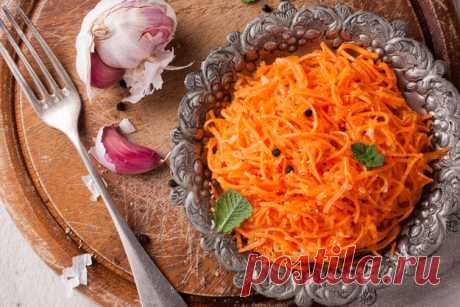 Идеальная морковь по-корейски: узнайте 4 главных секрета! 
Морковь по-корейски — это пикантный салат, который не имеет прямого отношения к национальной корейской кухне. Его придумали корейцы-эмигранты, жившие на территории Узбекистана и Казахстана. Не найдя …