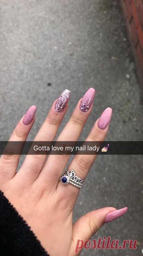 Pink glitter fade on coffin nail