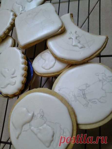 MIS RECETAS MÁS DULCES- cursos de galletas decoradas y más: GALLETAS PINTADAS CON RELIEVES EN GLASA