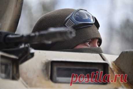 В Минобороны Австрии назвали причину больших потерь в рядах ВСУ. Многие украинские военные, проходившие шестимесячное обучение в странах НАТО, уже ушли из жизни. Причиной военный стратег министерства обороны Австрии Маркус Райснер называет неопытность командиров ВСУ, которые совершают ошибки, стоящие жизни большому числу военнослужащих.