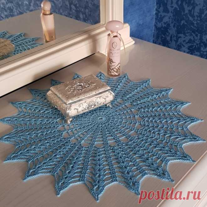 Простая, но симпатичная салфетка крючком