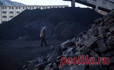 В Китае произошла авария на угольной шахте. На северо-востоке Китая в провинции Хэйлунцзян произошел оползень на угольной шахте.