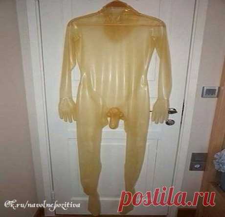 Продам защитный костюм от вируса Эбола...))))