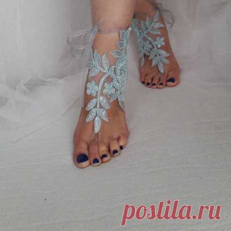barefoot sandals,wedding shoes, summer shoes,Beaded turquaz lace, wedding sandals,prom dress accessories, foot jewelry,, free shipping! Bridal accessories, bridal jewelry beach. Unusual and unique items. French lace ankle bracelets. This model has been designed as the perfect accessory for a wedding to help French lace, satin ribbon, elastic band. Very stylish. An ideal design for beach wedding. Its the perfect accessory for wedding photos. Size can fit every foot. Your op...