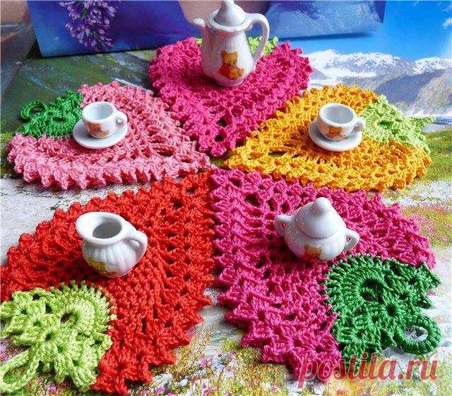 Crochet potholder in strawberry format - XELLCRAFTS Friends today we brought a wonderful pattern of crochet to be made and decorate your table on special days with the family, for sure, everyone will like it very much and everything will be very beautiful. Your kitchen table will look amazing with this strawberry shaped potholder For days that end up being special, nothing […]