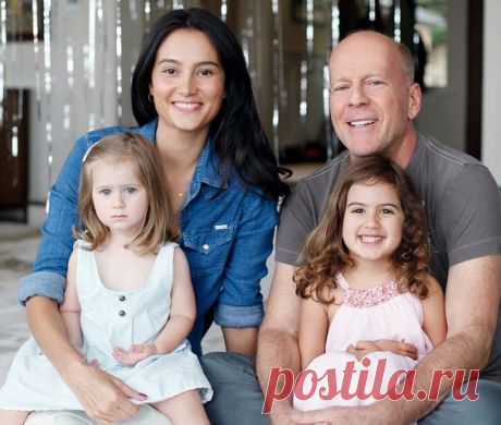 America’s action star Bruce Willis and his family