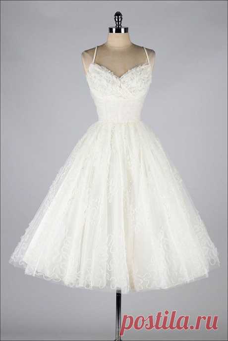 vintage 1950s dress . RAPPI . ivory tulle sequins . wedding dress . 3601