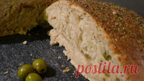 Рецепт свежего домашнего хлеба с оливками.