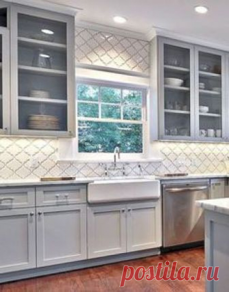 Gorgeous 70 Awezome Farmhouse Kitchen Cabinet Makeover Design Ideas https://idecorgram.com/12443-70-awezome-farmhouse-kitchen-cabinet-makeover-design-ideas