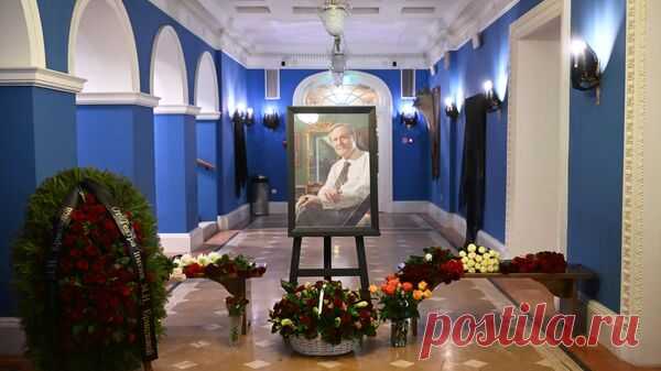 Юрия Соломина похоронили на Троекуровском кладбище в Москве