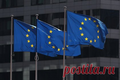 В России заявили о готовности к санкциям Евросоюза. Директор департамента экономического сотрудничества МИД России Дмитрий Биричевский заявил, что Москва готова к санкциям Евросоюза. «Но такая политика явно выдыхается, ее арсенал скудеет, эффективность стремительно падает», — отметил он. Слова российского дипломата приводит РИА Новости.