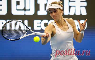 Самсонова проиграла Свёнтек в финале теннисного турнира в Пекине. Российская спортсменка смогла взять четыре гейма у второй ракетки мира