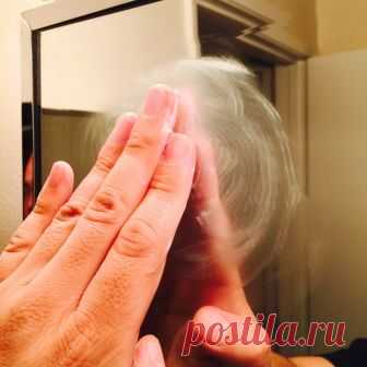 Простой трюк для хозяйки, чтобы зеркало в ванной не запотевало