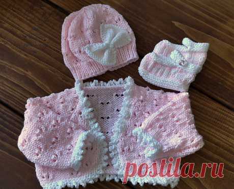 Baby Knitting Pattern - Girls Download PDF Pattern - PDF Knitting Pattern -  Baby Girls or Reborn Doll - Bolero Cardigan, Beanie Hat & Shoes PDF DOWNLOAD KNITTING PATTERN  PLEASE NOTE: This is a set of instructions, not the physical object.  This sale is for the English PDF knitting pattern to create this adorable coming home outfit for your baby girl (Precious Newborn Knits Ref: JH29A) **PLEASE NOTE - the cardigan, shoes and bow also feature on my NUALA design (Pattern 29...