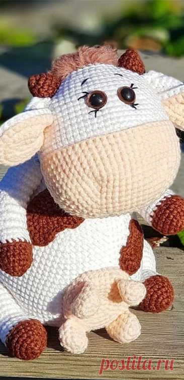 PDF Корова Маруся крючком. FREE crochet pattern; Аmigurumi animal patterns. Амигуруми схемы и описания на русском. Вязаные игрушки и поделки своими руками #amimore - корова, маленькая коровка, телёнок, бык, бычок.