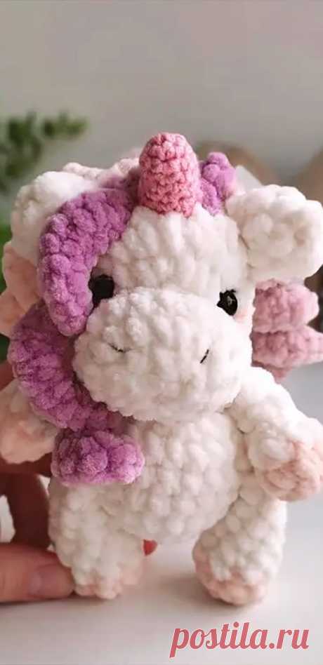 PDF Единорожка с ладошку крючком. FREE crochet pattern; Аmigurumi animal patterns. Амигуруми схемы и описания на русском. Вязаные игрушки и поделки своими руками #amimore - плюшевый единорог, маленькая единорожка из плюшевой пряжи.