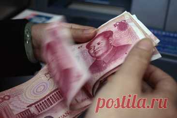 Инвестор назвал препятствие для замены доллара юанем