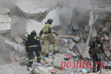 Из-под завалов после обрушения дома в Белгороде извлекли женщину