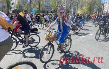 В московском велофестивале принимают участие более 50 тыс. человек. Фестиваль продлится до 17:00 мск