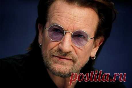 Лидер U2 рассказал об отказе наркозависимому другу незадолго до его суицида. Фронтмен группы U2 Боно рассказал, как накануне суицида наркозависимого друга отказал ему в личной просьбе. Дружба закончилась, когда в 1996 году Майкл Хатченс и Пола Йейтс попросили Боно и его жену стать крестными родителями их дочери Тайгер. Супружеская пара отказалась, и отношения с Хатченсом и Йейтс прервались.