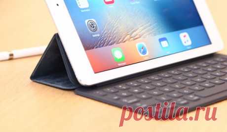 [News] 9,7-дюймовый iPad Pro оснащен очень качественным дисплеем. По словам представителей яблочной компании, экран нового iPad Pro имеет ряд особенностей, которые выделяют его на фоне конкурентов. В частности, дисплей поддерживает технологию тонокоррекции в зависимости от внешнего освещения и выделяется пониженным светоотражением. Проверить насколько действительно хорош экран нового iPad Pro взялись специалисты из компании DisplayMate. После целого ряд тестов они отметили, что дисплей новинки…