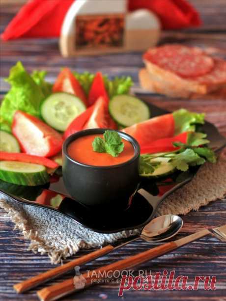 Салатная заправка по-американски — рецепт с фото на Русском, шаг за шагом. Этот пикантный и слегка острый соус многофункционален: подходит к овощному салату, мясу, картофелю и любому фастфуду. #рецепт #салат #заправкадлясалата #соус #соусдлясалата