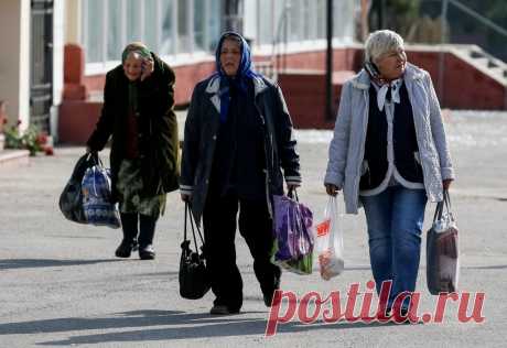 Рада приняла пенсионную реформу: каких изменений ждать украинцам В рамках закона правительство повысит пенсии с 1 октября этого года на сумму от 200 до 1000 грн для 9 миллионам украинцев.