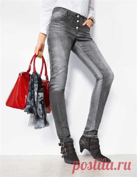Schmale Damen Jeans in den Farben grau, schwarz, darkblue, bleached - blau - im MADELEINE Mode Onlineshop