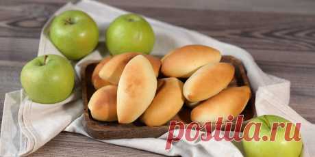 Постные пирожки с яблоками в духовке: рецепт - Лайфхакер
