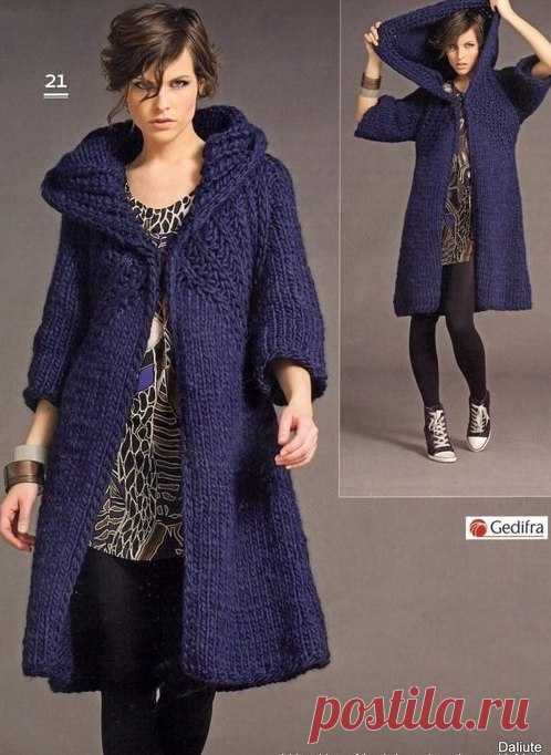 Женское пальто спицами описание. Вязаное пальто спицами | Handmade24