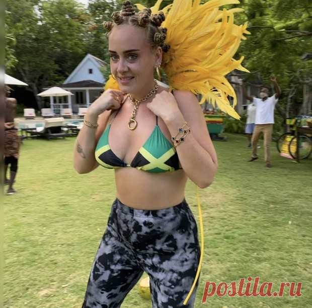 Невероятно стройная Адель в бикини с флагом Ямайки | VestiNewsRF.Ru