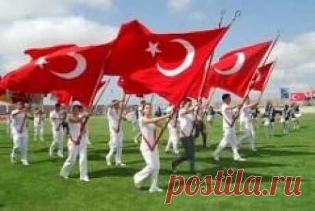19 мая отмечается "День молодежи и спорта в Турции"