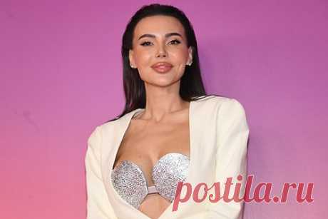 Самойлова лишилась бренда косметики с многомиллионной выручкой. Предпринимательница и жена рэпера Джигана Оксана Самойлова лишилась своего бренда косметики Sammy Beauty с многомиллионной выручкой. 16 октября блогерша вышла из состава учредителей компании ООО «Бьюти инновации». Теперь маркой руководит предпринимательница Марина Назарова.