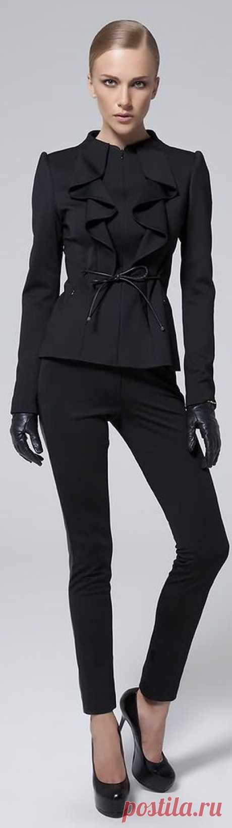 black suiting | Sacos para Dama