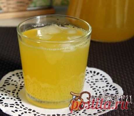 Апельсиновый напиток с зеленым чаем