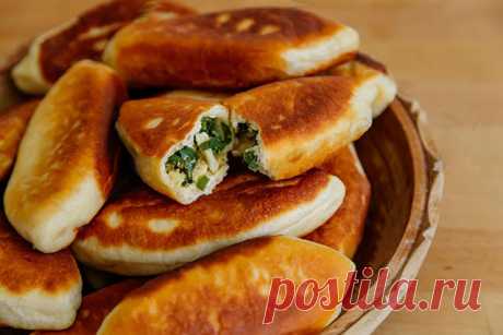 Жареные пирожки с луком и яйцом без дрожжей