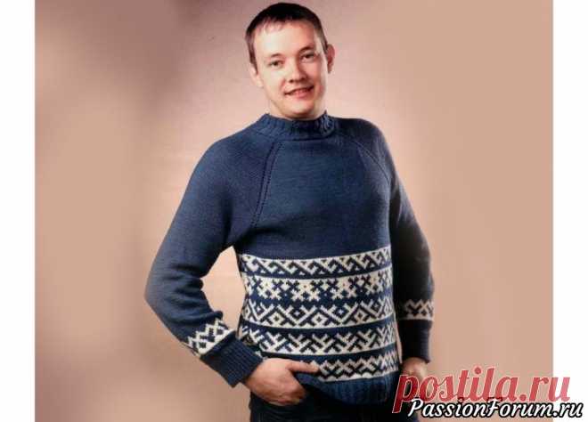 Мужской пуловер спицами с «северными узорами» | Вязание для мужчин спицами. Схемы вязания Классический норвежский стиль для него - это сине-белая цветовая гамма и со вкусом подобранный микс из традиционных узоров Севера. Вязаный спицами мужской пуловер схемы и описание вязания на спицах.Размер: 50-52
Вам потребуется: пряжа «Лидия кватро» (400 м/100 г) - 800 г джинсового...