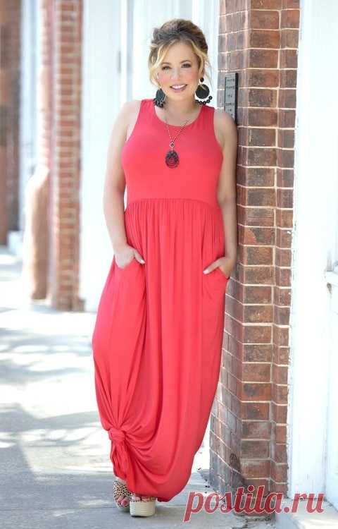 Seduction Is Key Maxi Dress - Red Look and feel your best with our trendy plus size clothing, with current fashion styles and trends to fit the curvy girls. Visit our site today!